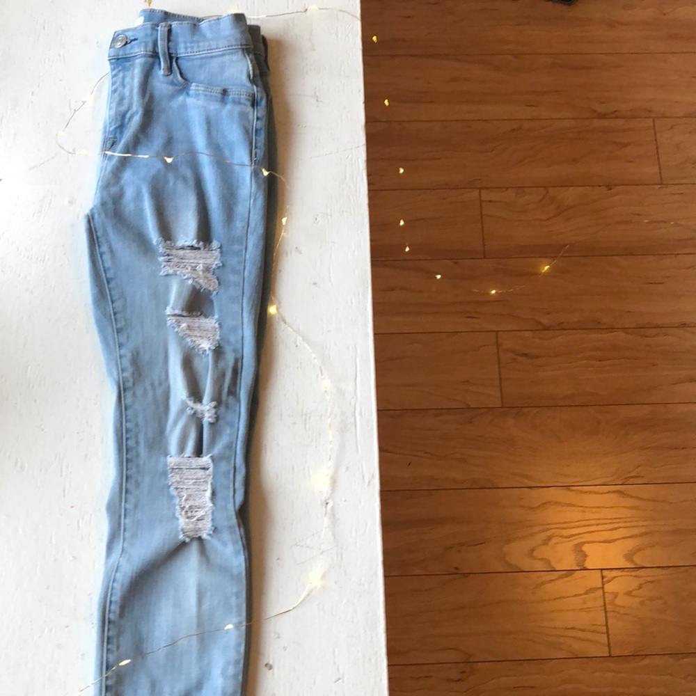 TRENDY PACSUN RIPPED JEGGINGS